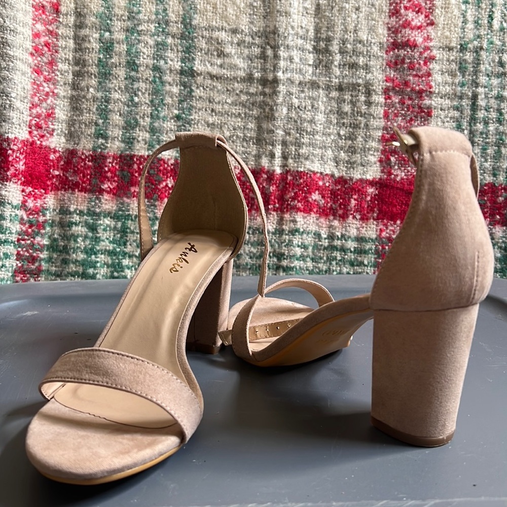 Tan thick heels. Size 8.5 only worn once